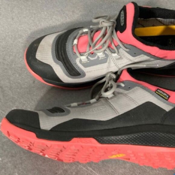 Keens Tempo Flex Waterproof Pink and Gray Shoes Size 9 - Picture 8 of 9